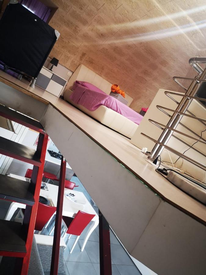 Metro Casa Vacanze Brindisi Buitenkant foto